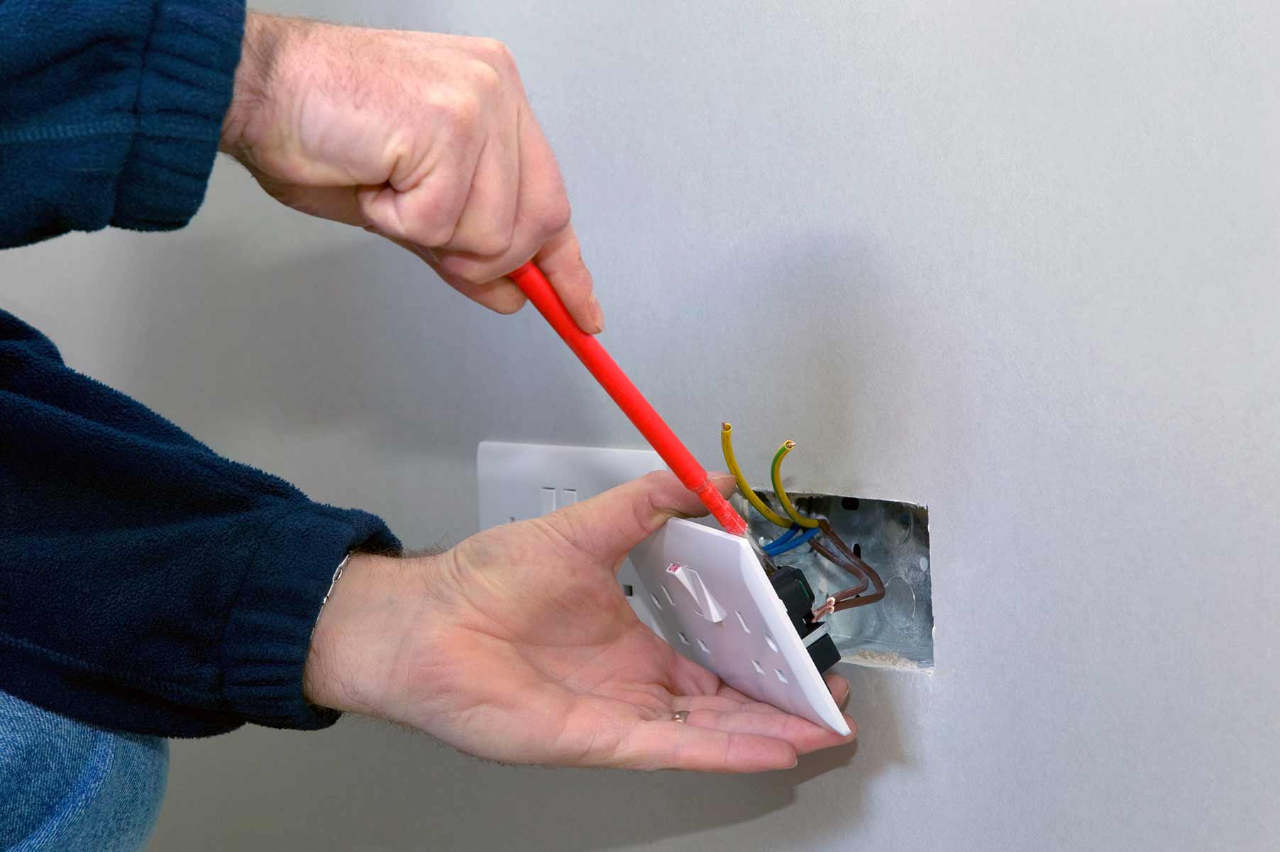 Our electricians can install plug sockets for domestic and commercial proeprties in Thornton and the local area. 